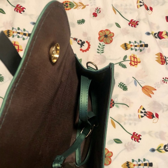 Small green handbag with bow detail.  Excellent condition. - Picture 5 of 5